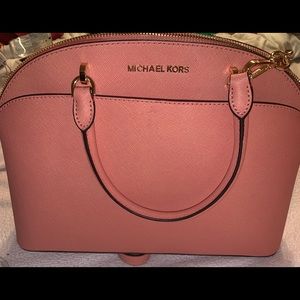 Micheal kors purse